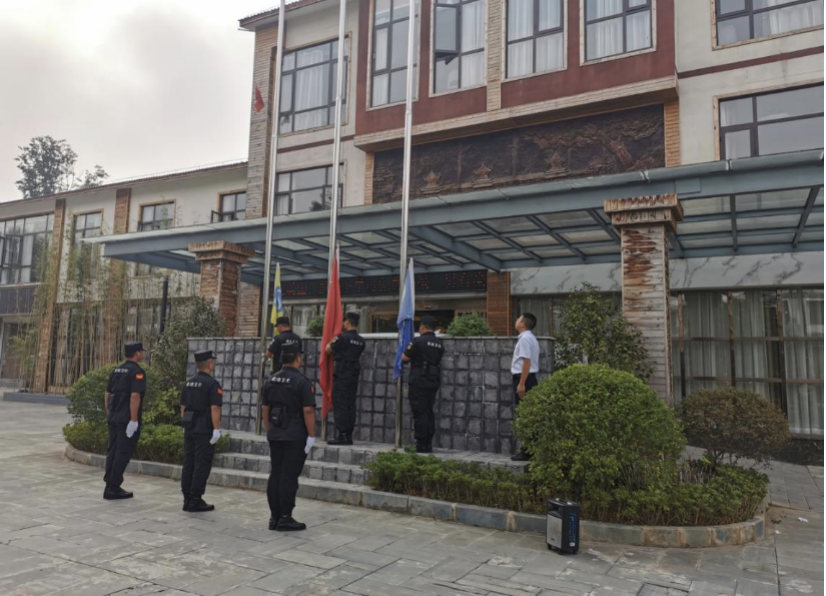 “八一”建军节双生源公司举行升旗仪式(图5)